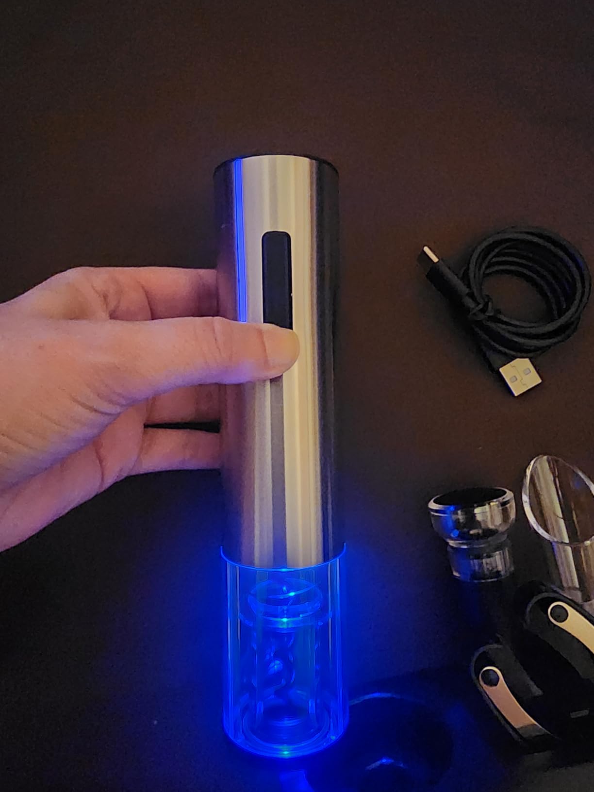 Electric Wine Opener, Rechargeable Automatic Wine Opener Corkscrew Opener Set With Wine Stopper, Foil Cutter, Wine Aerator, Storage Base & USB-C Cable Christmas Gifts for Wine Lovers customer photo 2