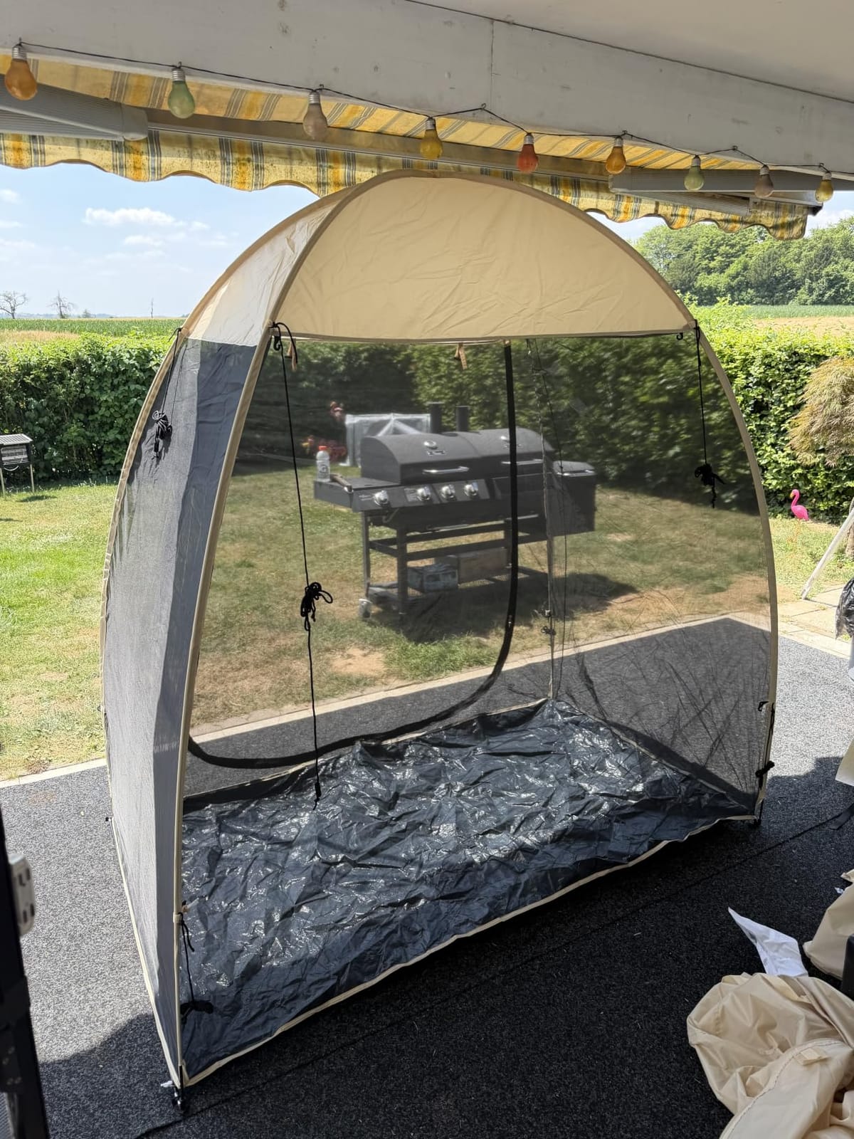 Alvantor Pop Up Screen House Tent 10x10 FT, Snap-fit Black Mesh Screen Gazebo with Peaked Roof, Portable Screen Room Canopy Shelter with Sandbags for Camping, Backyard, Picnic customer photo 2