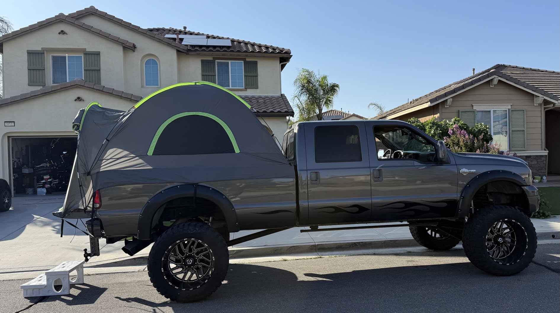 JOYTUTUS 6.0-6.3Ft Truck Bed Air Mattress with Removable Tailgate Extension, Thickened Inflatable Compact Regular Truck Beds, with Air Pump & 2 Pillows, Black customer photo 2