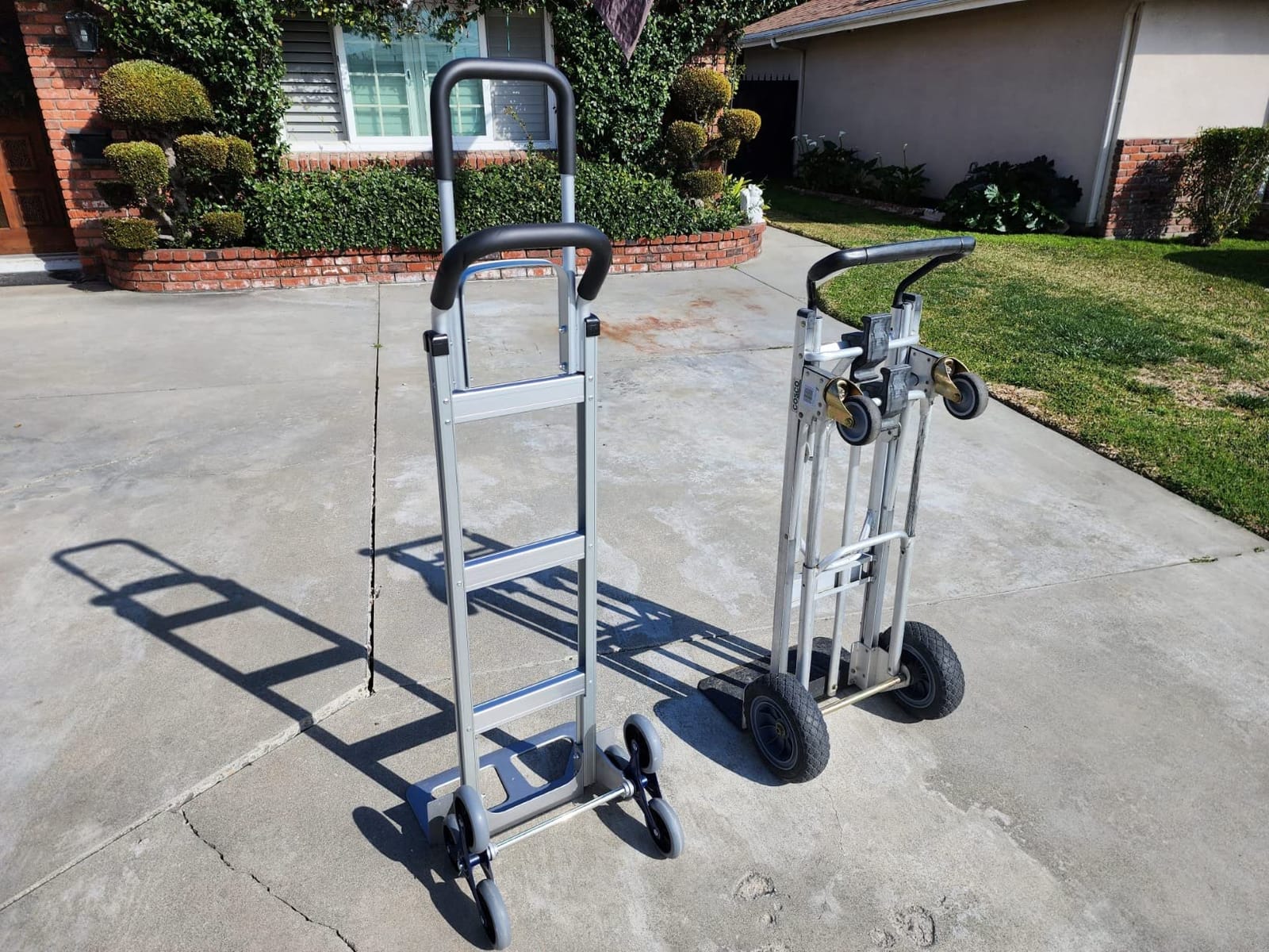 VEVOR 2 in 1 Aluminum Hand Truck 650 lbs, Convertible Hand Truck with 6 Wheels & Dual Handles, Integrated Frame Multipurpose Stair Climber for Home Shopping Moving Warehouse customer photo 2