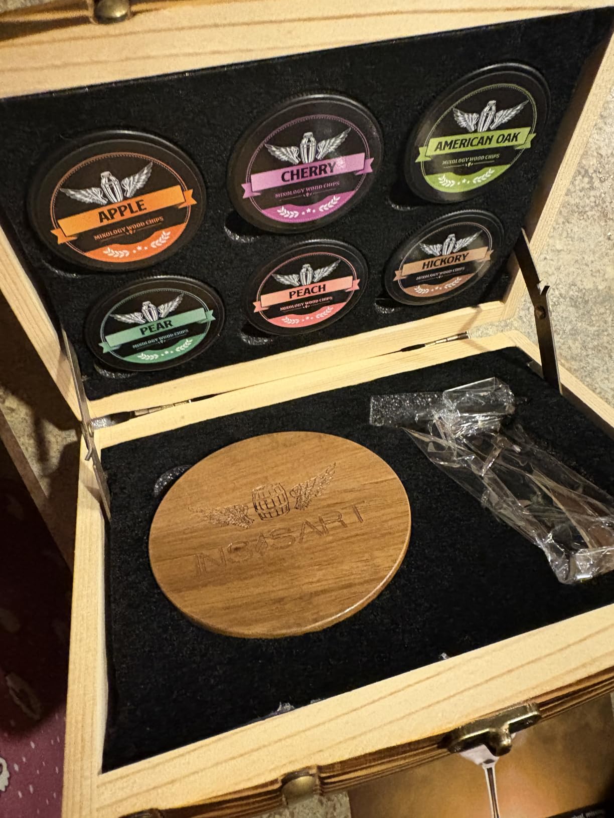 INSISART Electric Whiskey Smoker Kit, Old fashioned Smoker Kit with Barrel | Patent Pending, Rechargeable, with 8 Wood Chip Flavors, Smoke Infuser for Bourbon Cocktails Whiskey Gifts for men, Charred customer photo 1