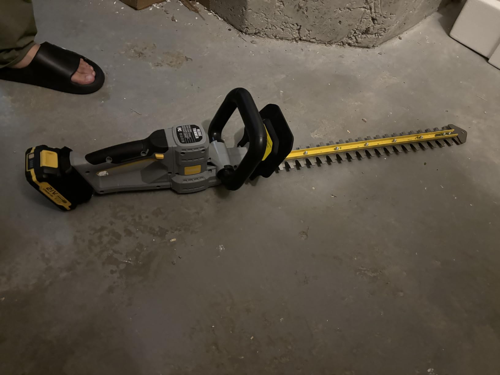 Hedge Trimmer Cordless 22
