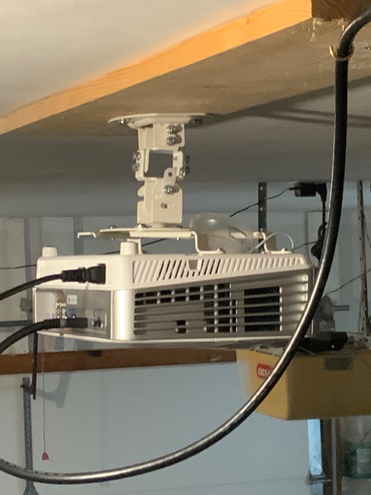 VIVO Universal Ceiling Extending Projector Mount, Height Adjustable Projection, Up to 12.5 inch Mounting Range, Hidden Cable Routing, White, MOUNT-VP03W customer photo 2