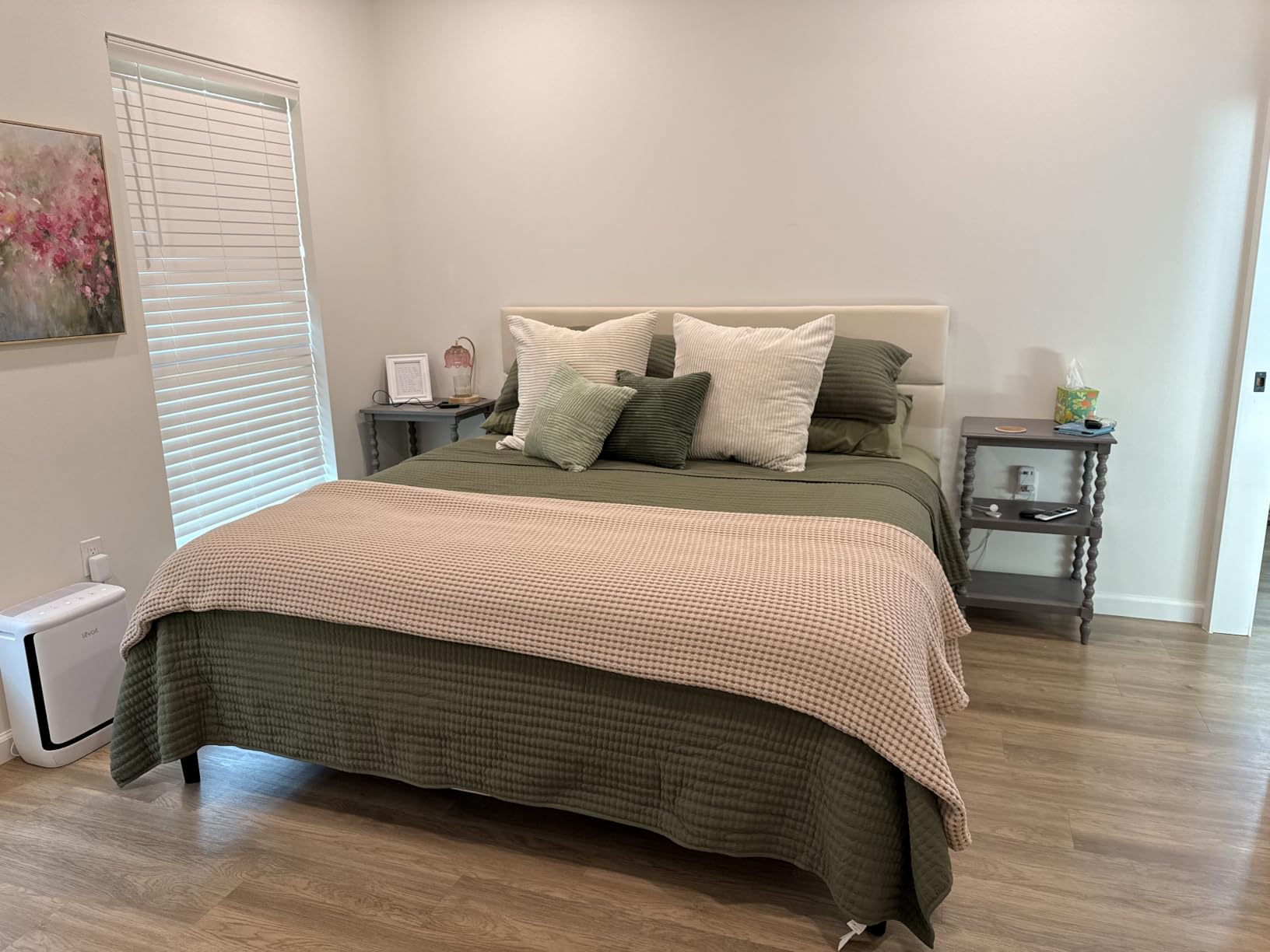 GRUSIGN King Size Platform Bed Frame with Velvet Headboard, Adjustable Height Wooden Slats Support, Upholstered Mattress Foundation, Fits Mattress or Mattress with Box Spring, Easy Assembly, Beige customer photo 1