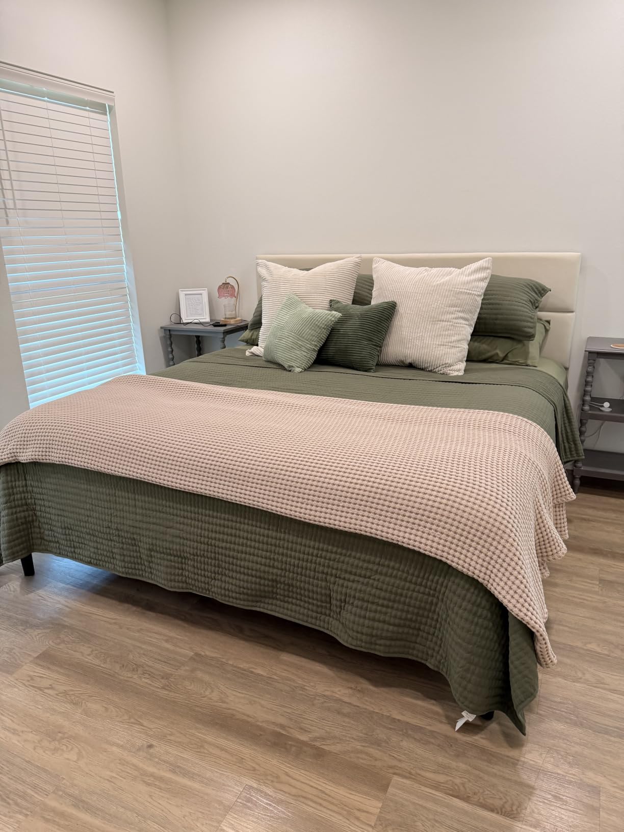 GRUSIGN King Size Platform Bed Frame with Velvet Headboard, Adjustable Height Wooden Slats Support, Upholstered Mattress Foundation, Fits Mattress or Mattress with Box Spring, Easy Assembly, Beige customer photo 2