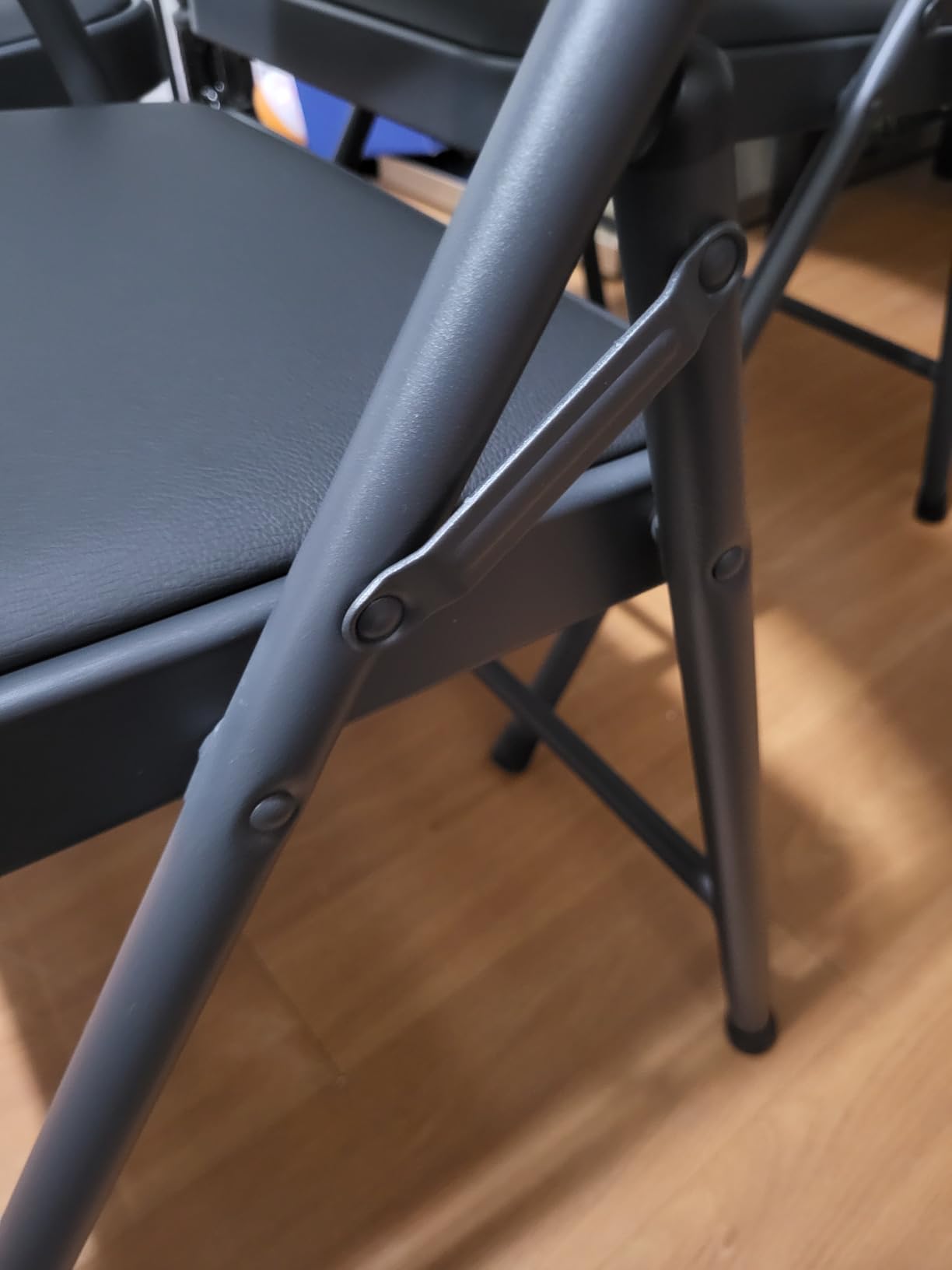 Folding Chairs 10 Pack, PU Leather Padded Folding Chairs for Outside and Indoor, Heavy Duty Portable Foldable Metal Commercial Seat for Home Office, Dorm, Party, Backyard, Lawn, Patio, Khaki customer photo 2