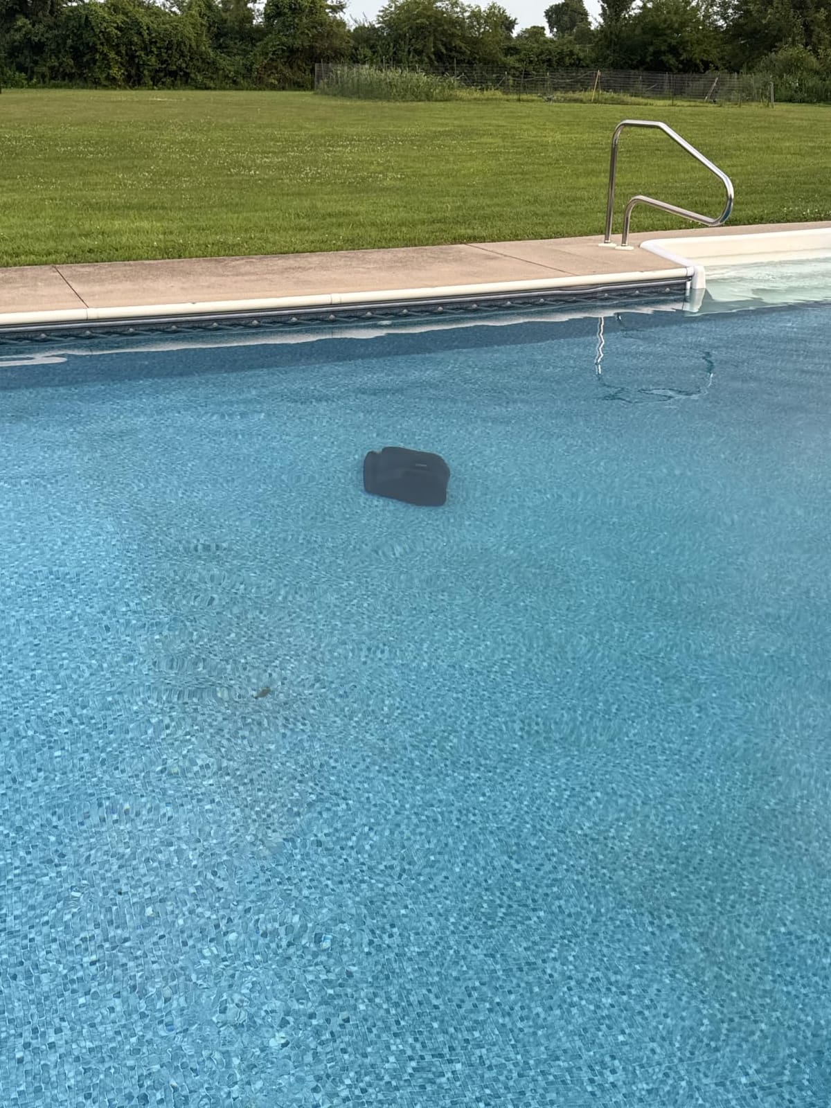 Beatbot Sora 30 Pool Vacuum Robot, 4-in-1 Cleaner with Shallow-Area Cleaning, 6800GPH Power, Smart Surface Parking, 5L Capacity for Above & In-Ground Pools Up to 3229 sq. ft, Vibrant Orange customer photo 2