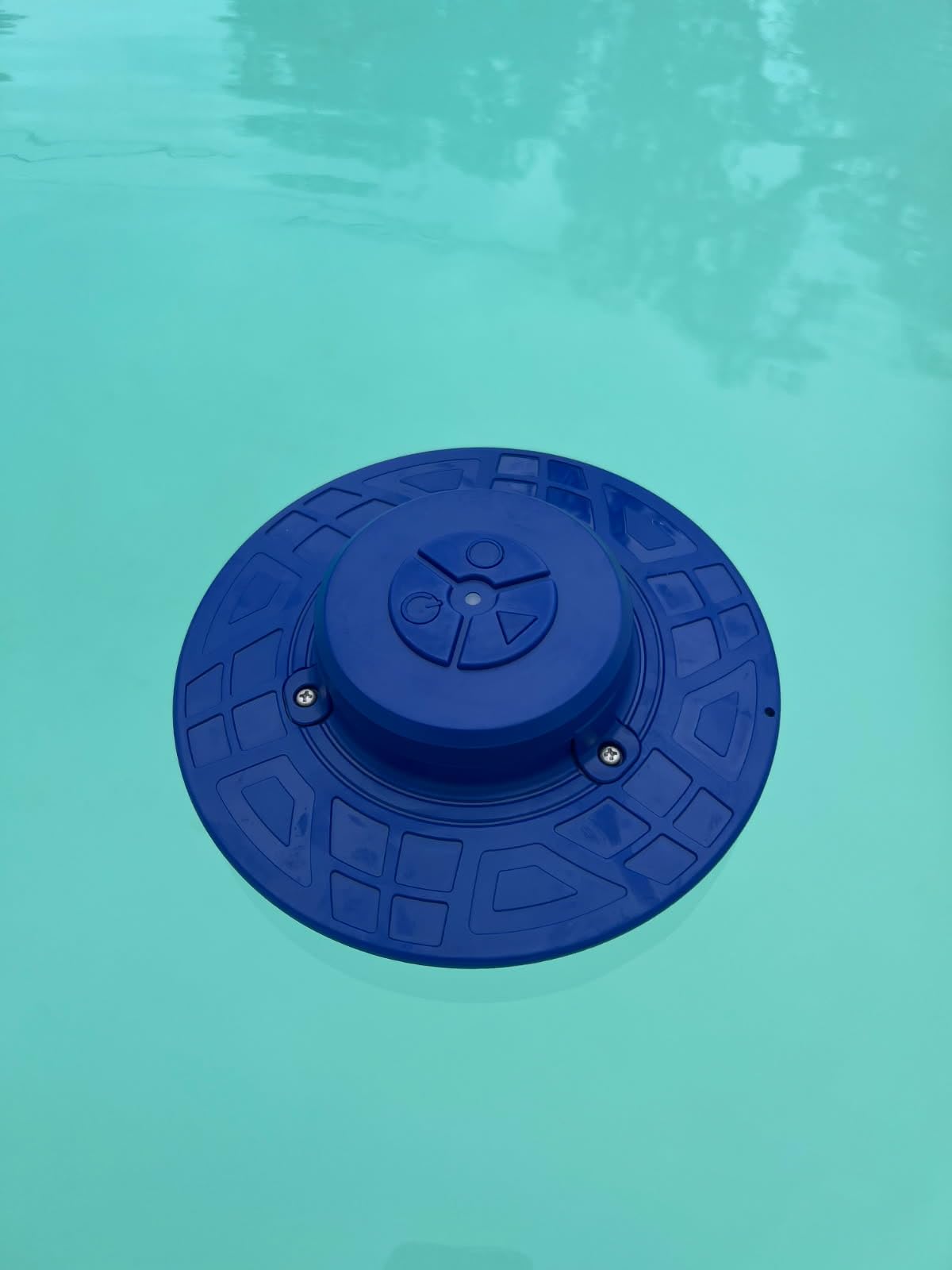 Floating Pool Alarm with Indoor Receiver, 110dB Siren Pool Safety Alarms for Inground and Above Ground Pools, Zero Installation Water Alarm with Adjustable Sensitivity for Kids and Pets Safety (Blue) customer photo 2