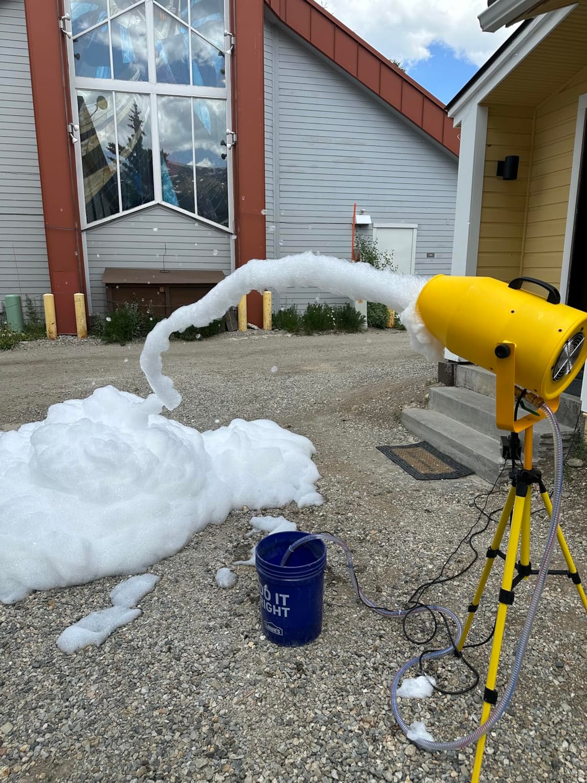 Foam Machine for Party, 1000W Foam Party Machine With Water Pump | 1000W Motor, 2-4m Foam Spray Distance,Water Pump System,Adjustable Tripod Stand for Outdoor Events and Backyard Fun customer photo 1