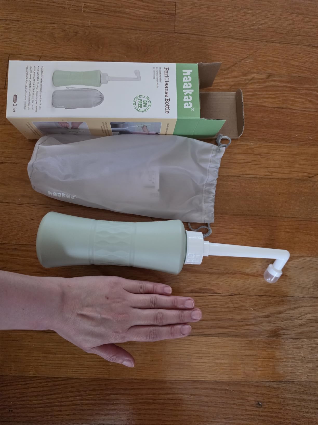 Haakaa Upside Down Peri Bottle for Postpartum Care, Portable Bidet, 16.9 oz | Large 500ml Capacity, Angled Nozzle, Perineal Cleansing, Postpartum Essential, Travel Bidet with Bag and Dustproof Cap customer photo 2