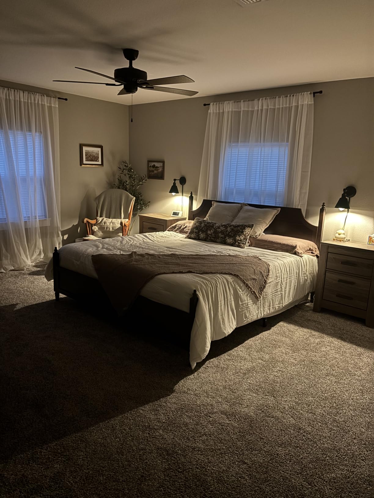 Belffin Wood Queen Size Bed Frame with Vintage Curved Headboard, Walnut | Platform Traditional Four Poster Bed with 12 Solid Wooden Slats Support, Noise Free, No Box Spring Needed, Easy Assembly customer photo 2