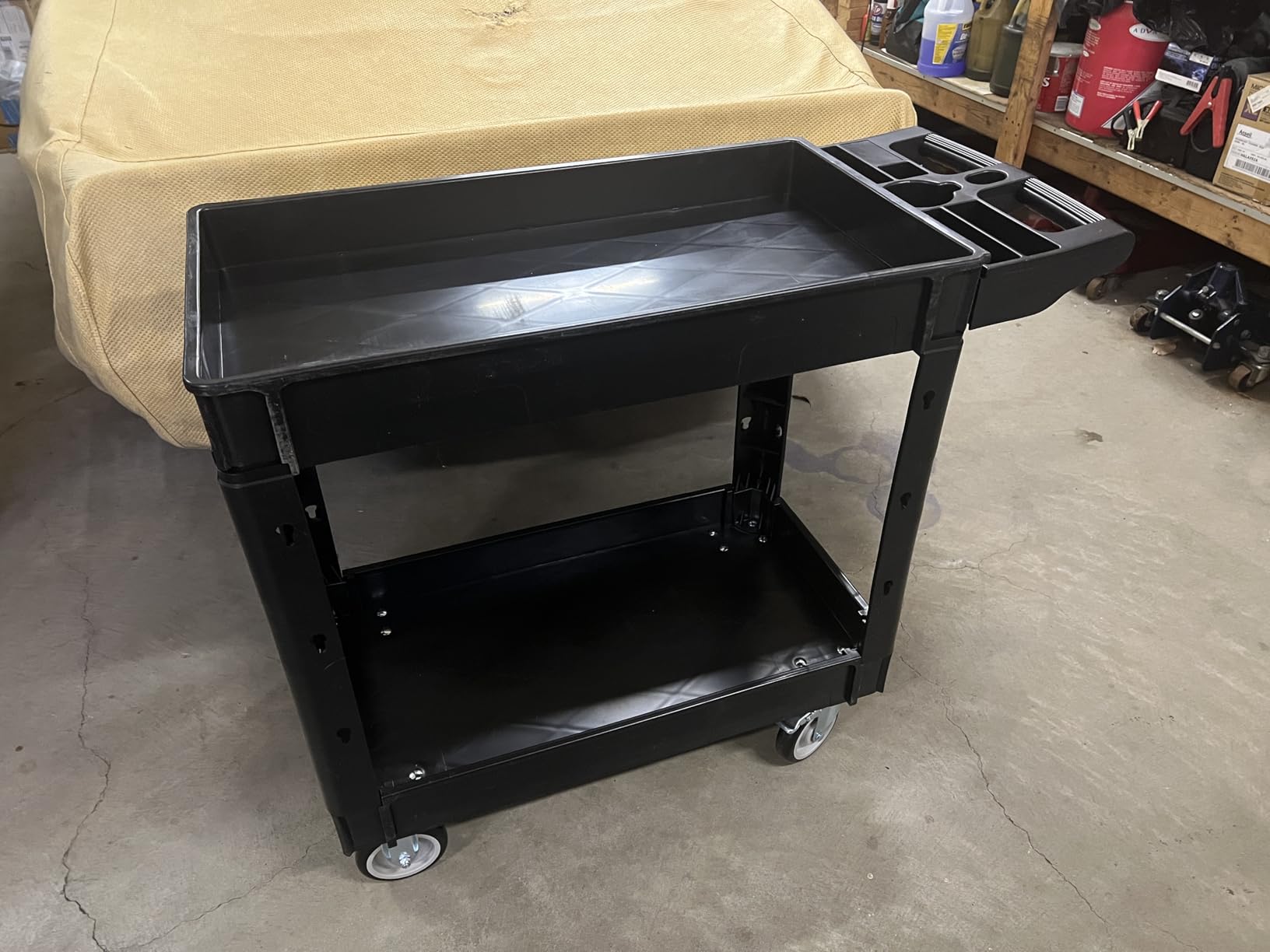 VEVOR Utility Cart, 550 lbs Capacity, 2 Tier Service Cart with 360° Swivel & Fixed Wheels (2 with Brakes), Heavy Duty Plastic Rolling with Storage Tray, Tool Storage for Garage Warehouse Workshop customer photo 1