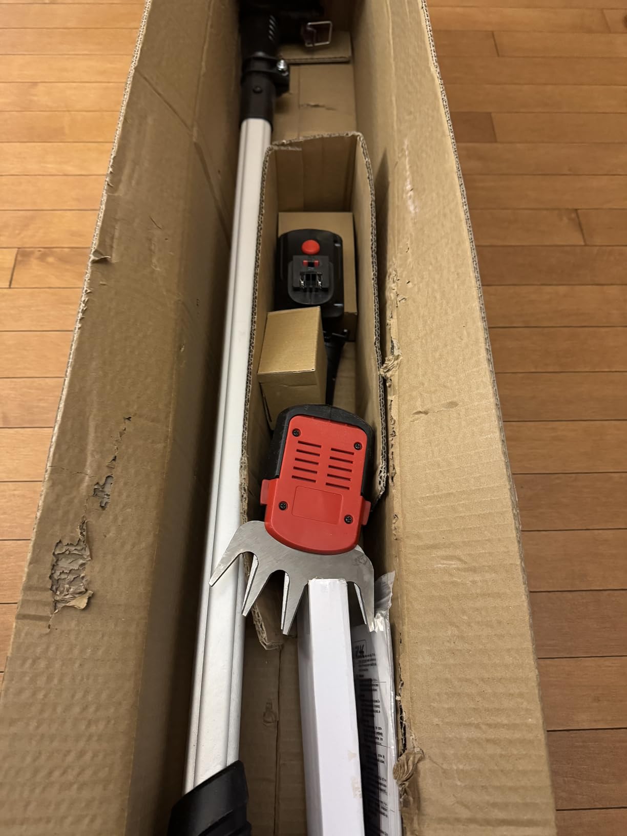 MZK 20V 2-in-1 Pole Hedge Trimmer & Grass Shear, 13-Foot Reach | Multi-angle cordless trimmer with extension pole for hedges, grass shearing, shrubs, and yard care. customer photo 1
