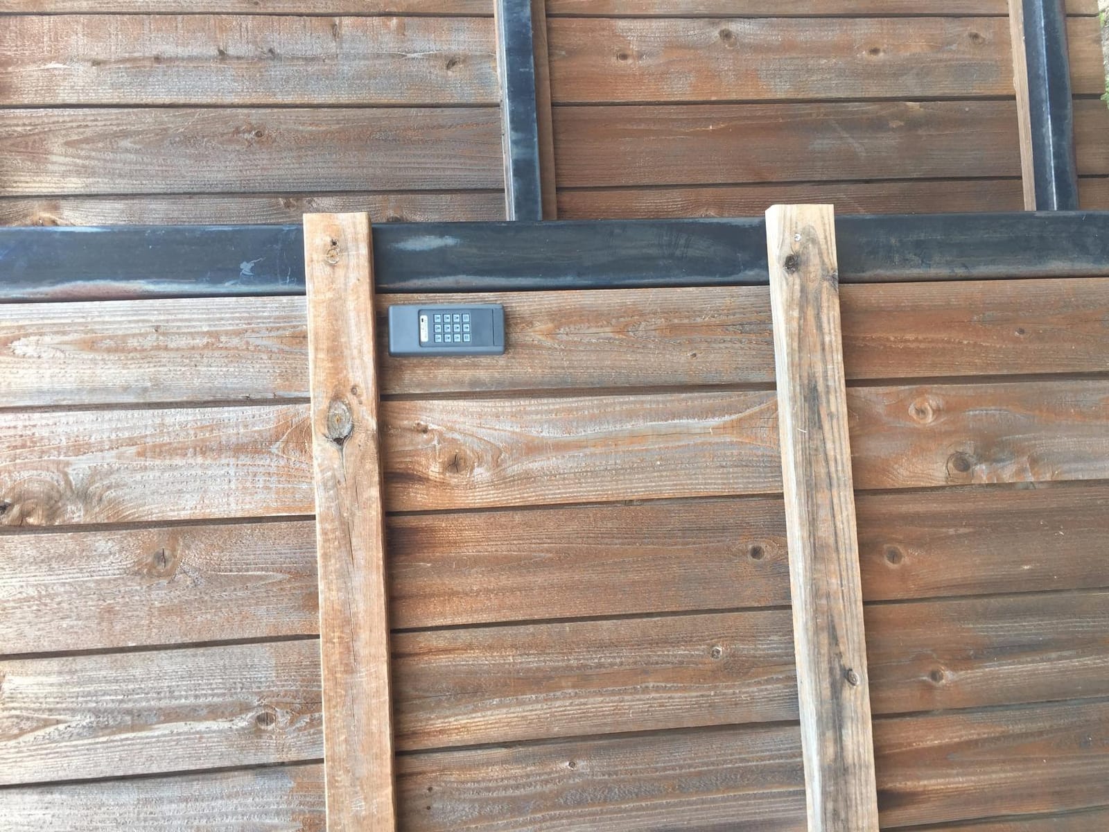 Linear Multi-Code Keypad Transmitter (420001) customer photo 1