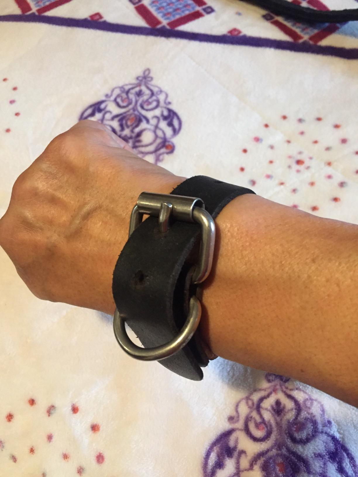 Tru-Fire Patriot Archery Compound Bow Release - Adjustable Black Wrist Strap customer photo 1