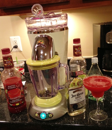 Margaritaville DM0500 Bahamas 36-Ounce Frozen-Concoction Maker customer photo 1