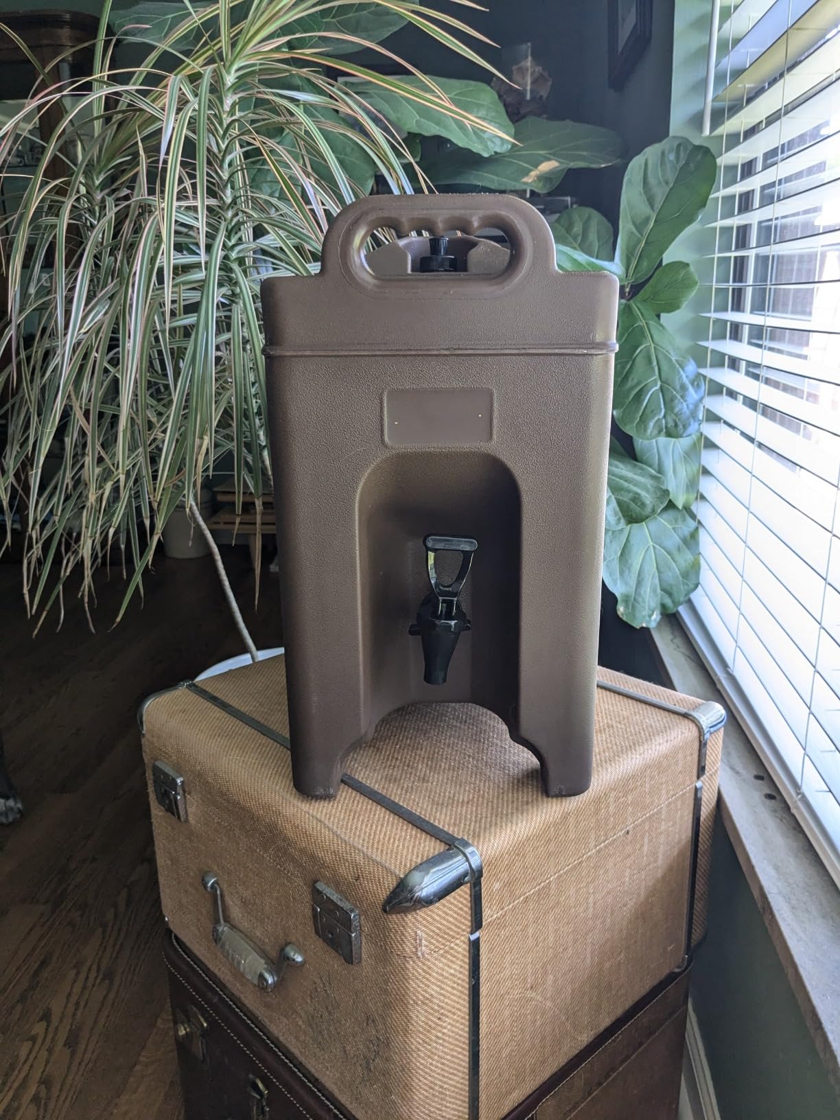 Cateraide 5-Gallon Insulated Beverage Dispenser, Food-Grade with Handles, Rugged PE Shell with PU Insulation for Coffee, Tea and Hot or Cold Drinks, Brown - Made in USA customer photo 1