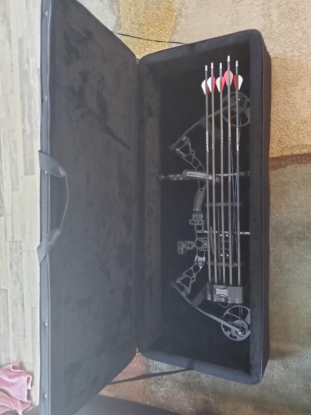 SKB iSeries 3611-12 Compound Bow Hard Case customer photo 2