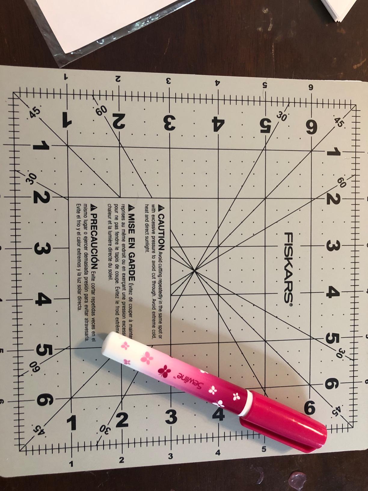 Fiskars 8x8 Inch Rotating Cutting Mat customer photo 1