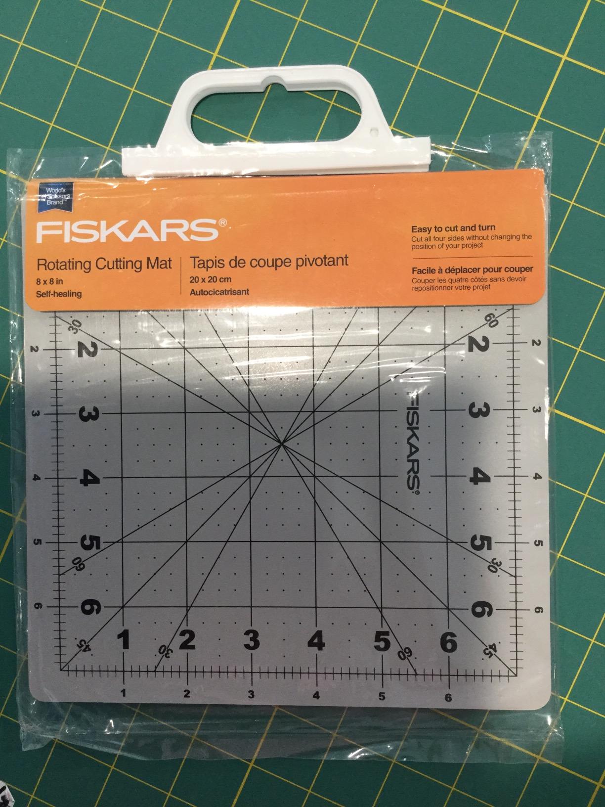 Fiskars 8x8 Inch Rotating Cutting Mat customer photo 2