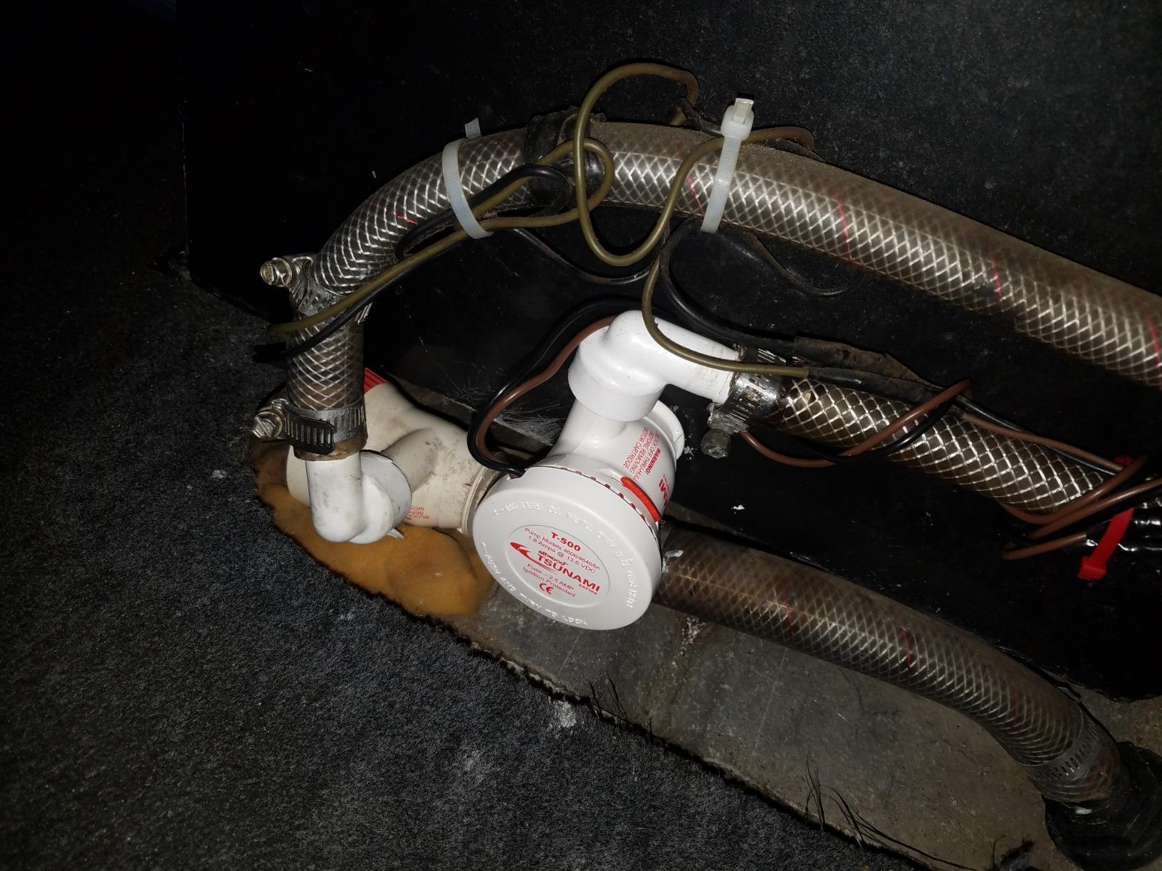 Attwood 4640-7 Tsunami T500 Aerator Pump, 500 GPH, 12-Volt customer photo 1