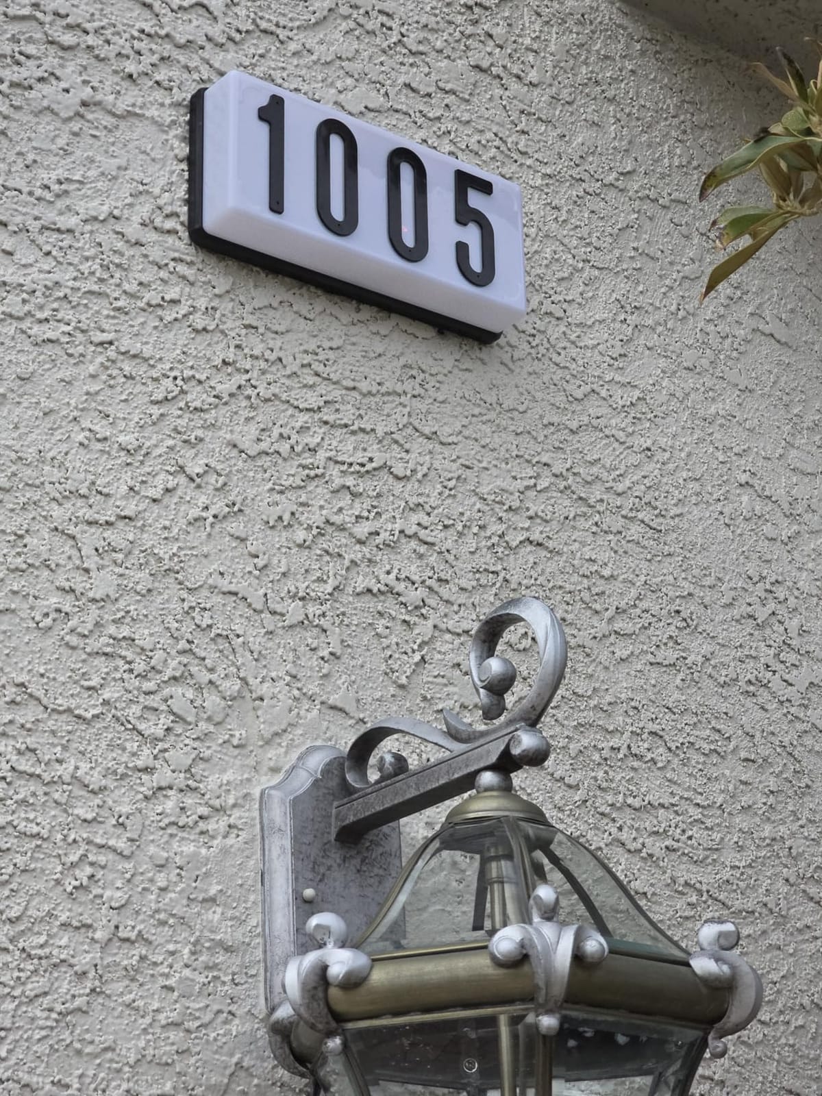 Yosemite Home Decor AL000 11.5-Inch Low Voltage Address Light customer photo 1