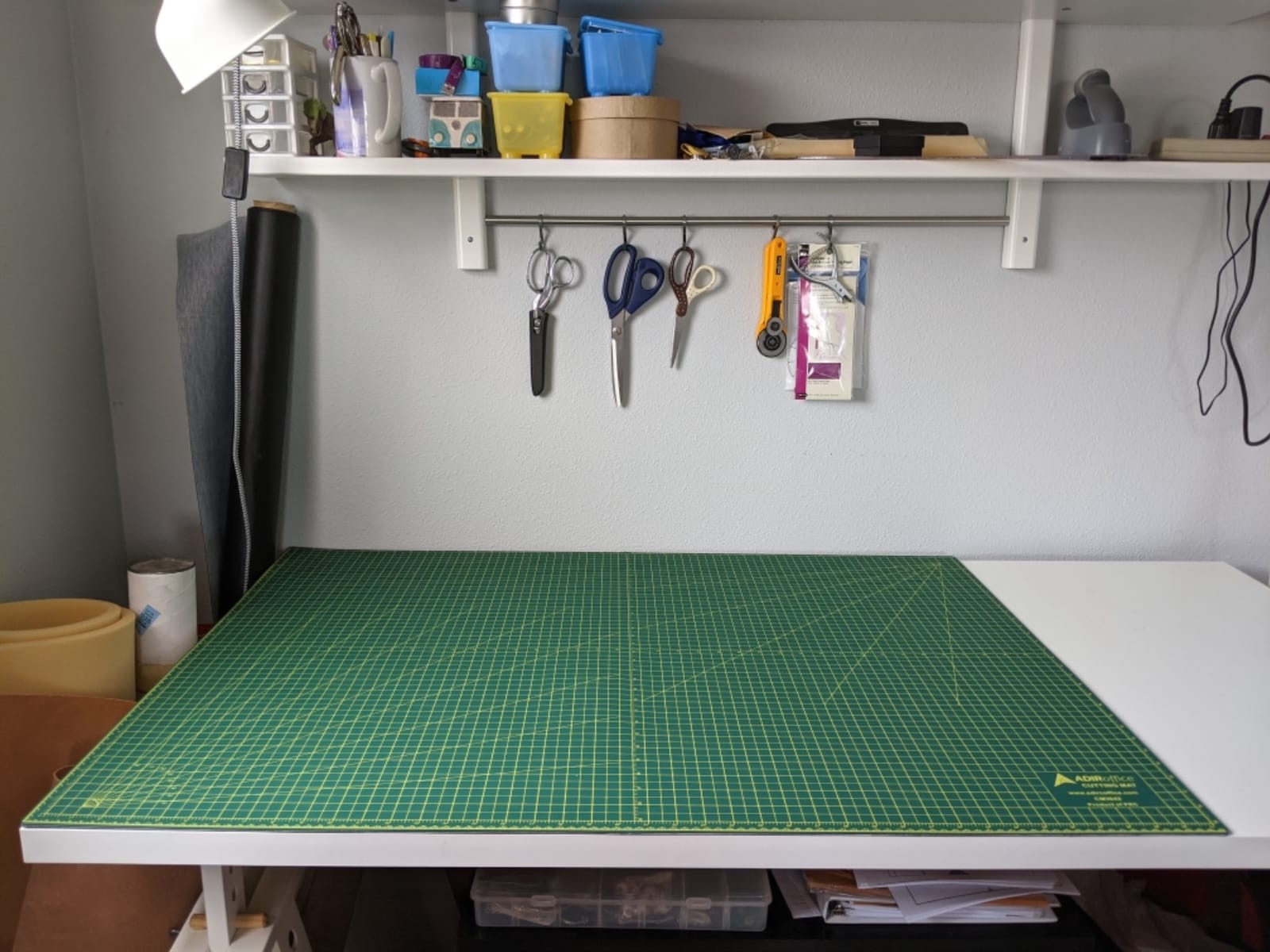 Adir Professional Self Reversible Healing Cutting Mat, 18 by 36-Inch, Green/Black customer photo 2