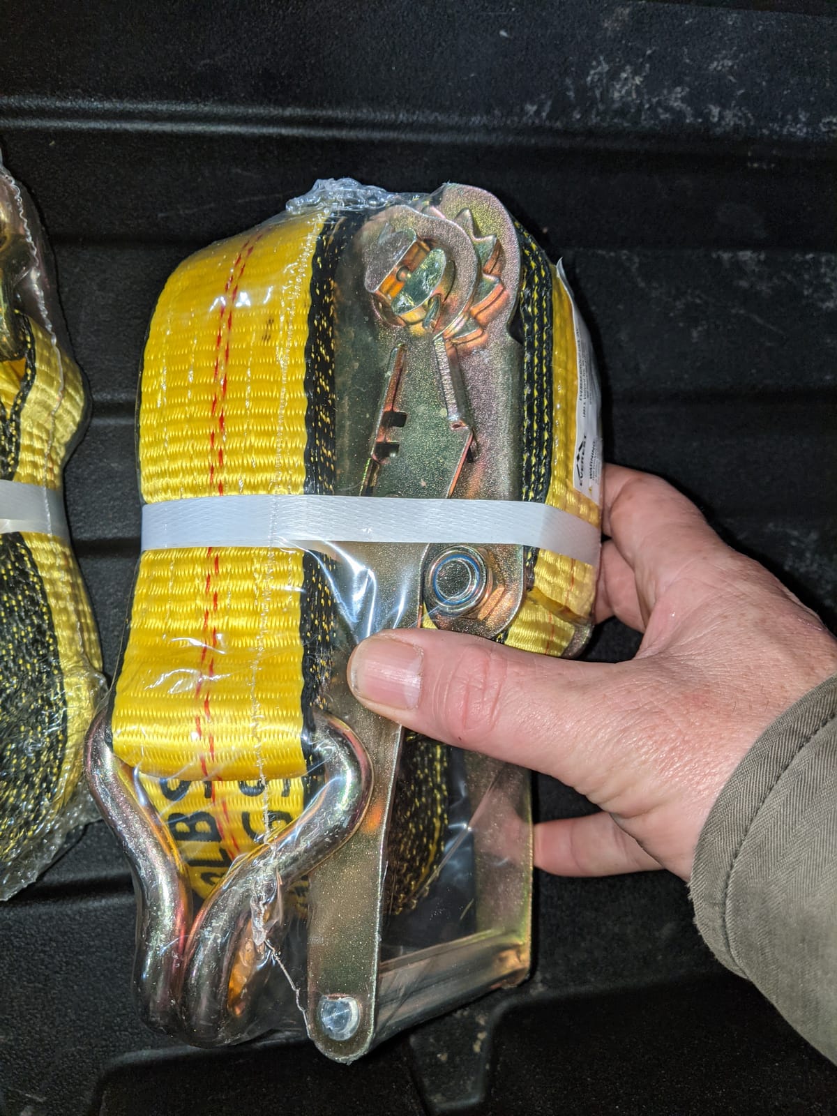 Everest Premium Ratchet Tie Down - 1 PK - 2 IN - 27 FT - 3333 LBS Working Load - 10000 LBS Break Strength - Double J Hook - Cargo Straps Perfect for Moving Appliances, Lawn Equipment and Motorcycles customer photo 1