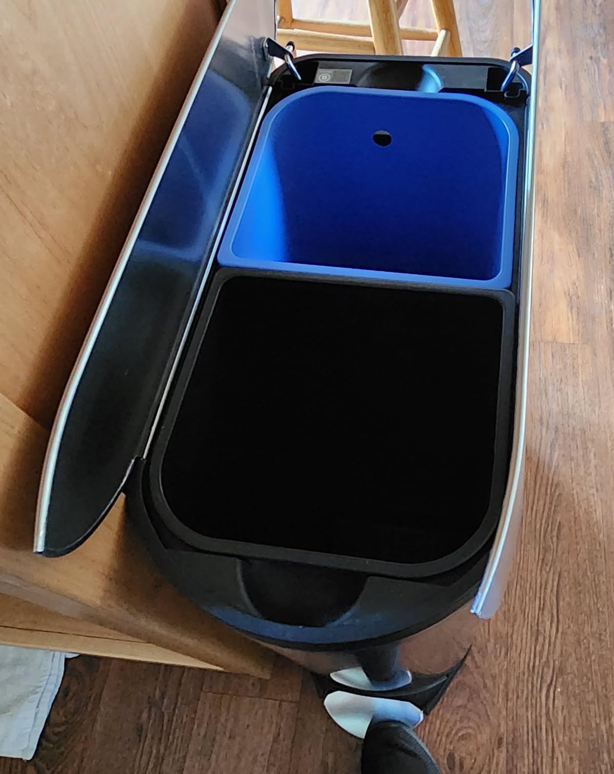 simplehuman 40 Liter / 10.6 Gallon Dual Compartment Butterfly Lid Kitchen Recycling Step Trash Can, Brushed Stainless Steel customer photo 1