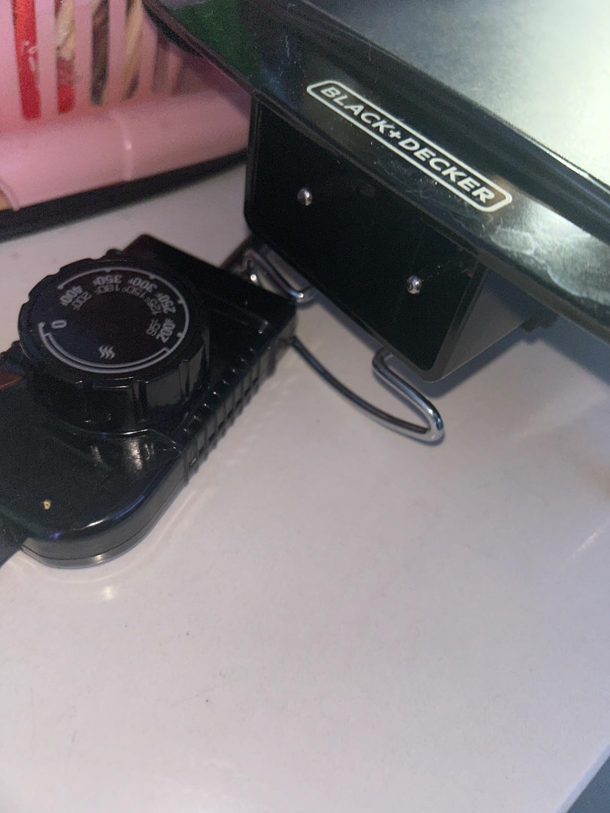 BLACK+DECKER Electric Griddle with Removable Temperature Probe, Indoor Grill, Pancake Griddle, Black, GD1810BC customer photo 1