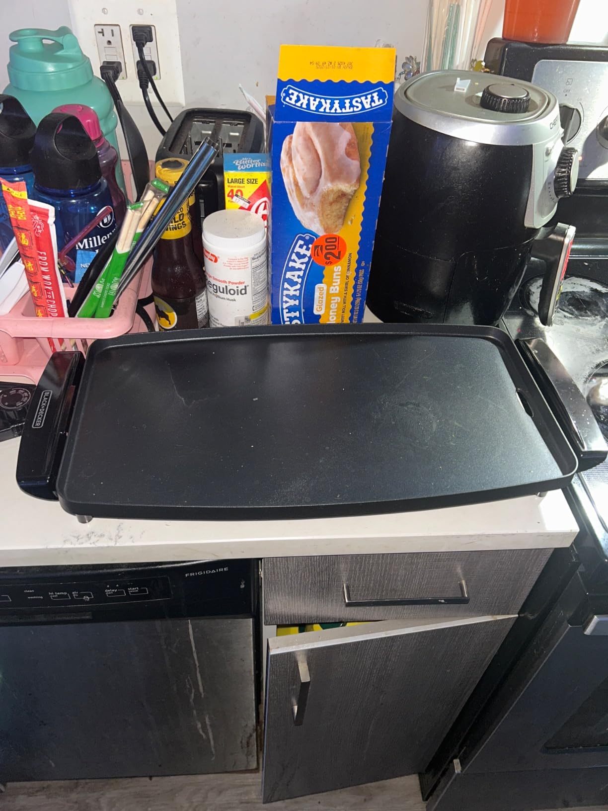 BLACK+DECKER Electric Griddle with Removable Temperature Probe, Indoor Grill, Pancake Griddle, Black, GD1810BC customer photo 2