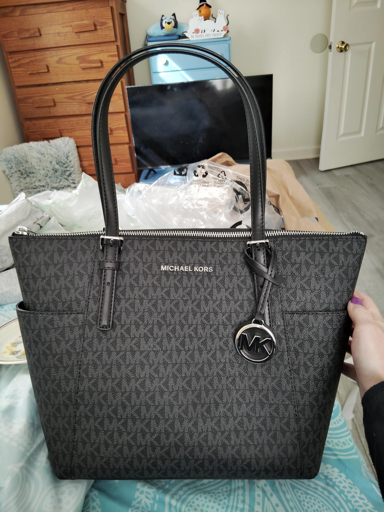Michael Kors Jet Set Top Zip Tote customer photo 1