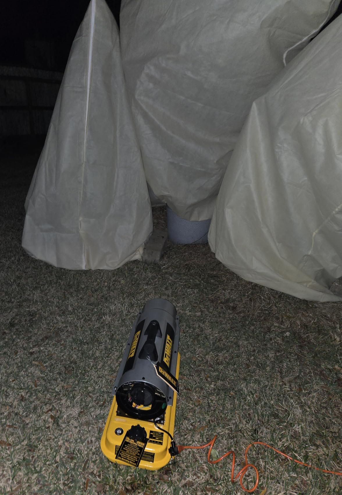 DEWALT 80,000 BTU 2,000 sq ft Forced Air Diesel/Kerosene Portable Heater customer photo 1