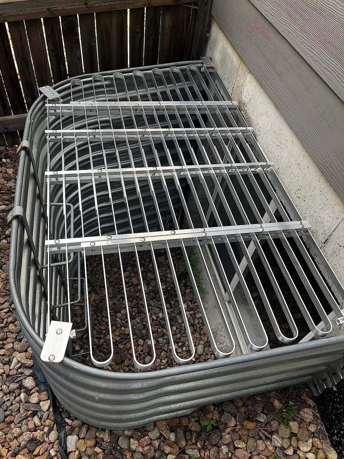Window Well Grate - Model L6 - Fits Metal Window Wells with Large Radius Front Corners (22
