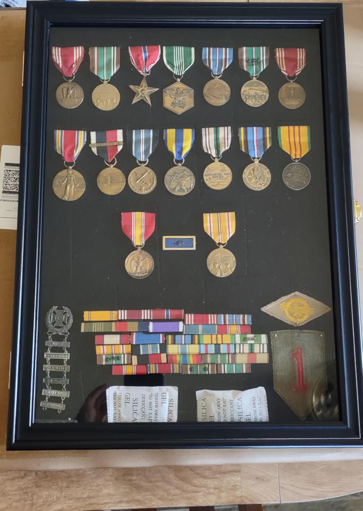 Large 19 X 14 Pin Display Case Medal Shadow Box with 98% UV Protection for Military Medals, Beach Tags, Jewelry Pins, Pin Gift, Insignia Ribbons Memorabilia Black Finish customer photo 2