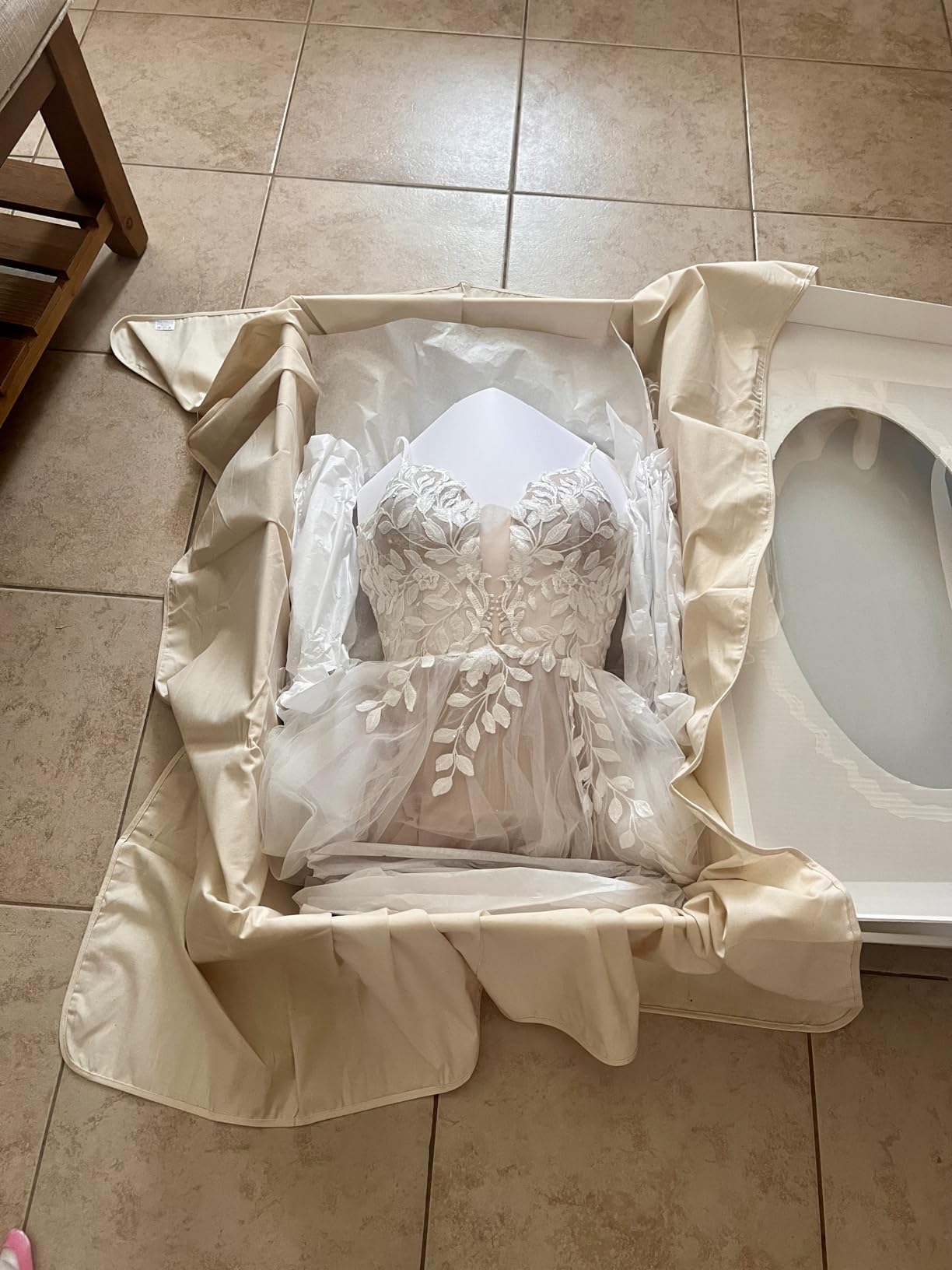 Foster-Stephens Wedding Dress Preservation Kit | Acid-Free and Archival Storage | Family Heirloom and Wedding Gown Keepsake Preservation Box | Large customer photo 2