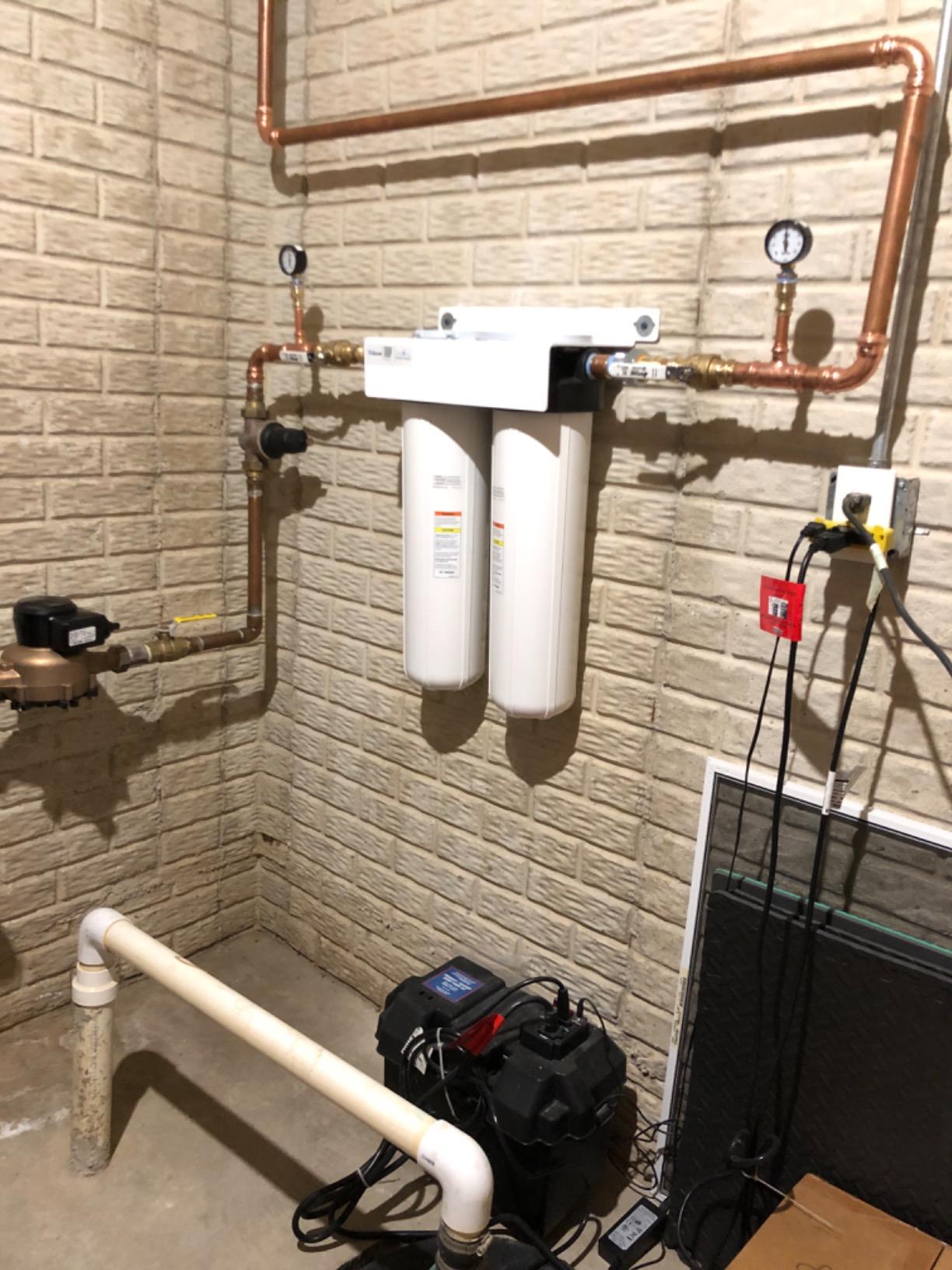 Home Master HMF2SmgCC Whole House Water Filter, 4-layer sediment filter 25 to 1 micron, Powerful Up-Flow KDF85 & Catalytic Carbon 10gpm, 1” NPT ports, Patented heavy steel bracket fits 16” wall studs customer photo 2