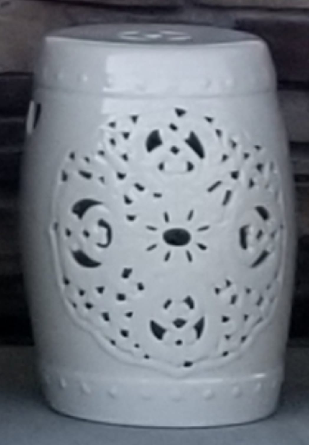 SAFAVIEH Furniture - Flora Decorative Garden Stool - Spring Green - Ceramic - Artisan Hand-Painted Design - Ideal for Living Room, Patio, Garden - Fully Assembled (ACS4527E) customer photo 2