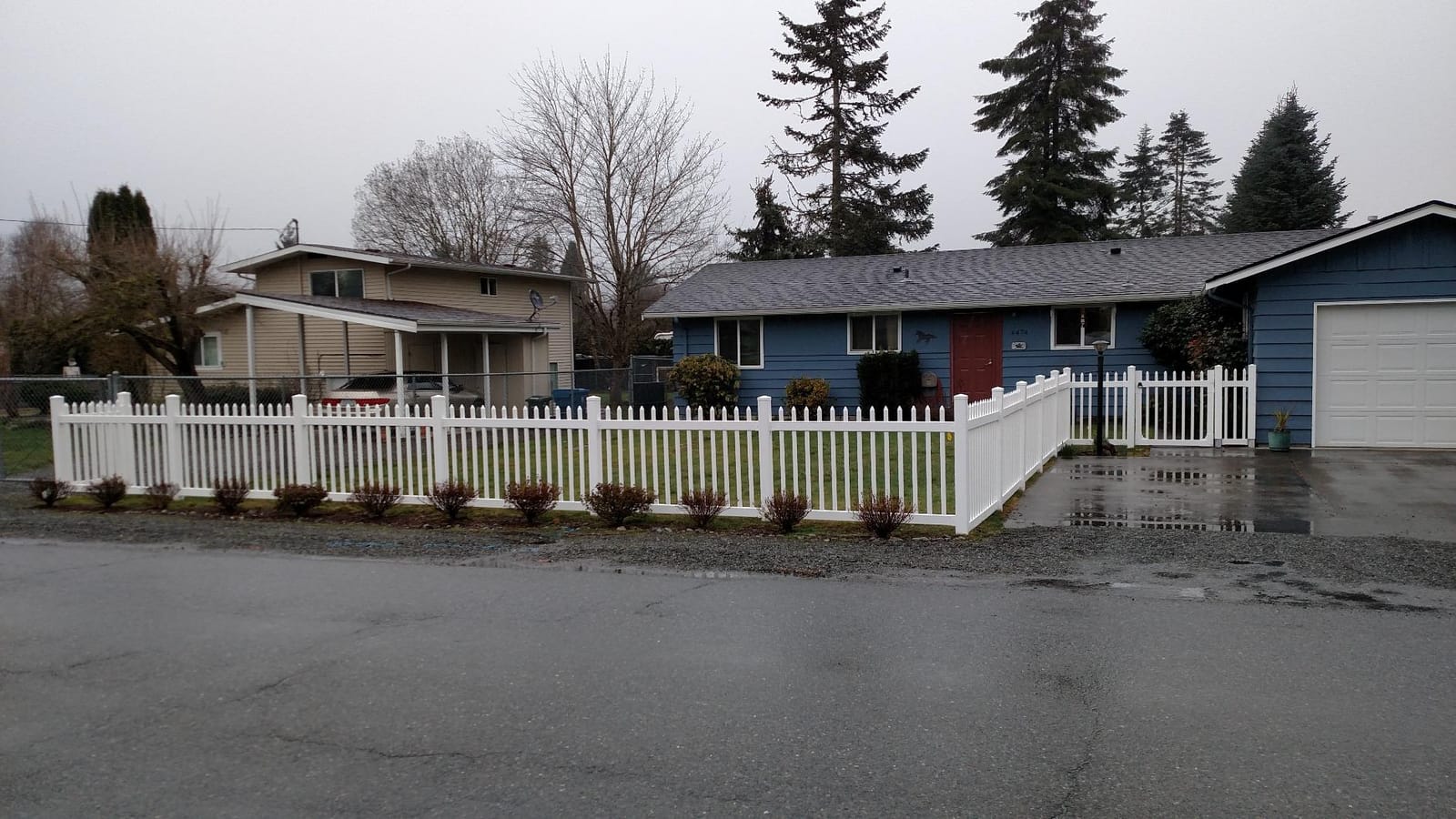 WamBam Sturbridge Yard or Pool Fence, White Vinyl No Dig DIY Kit customer photo 1