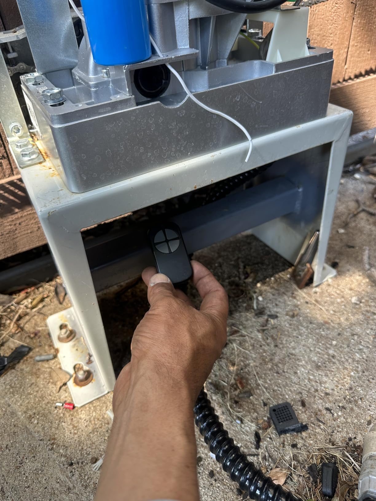 ALEKO Automatic Sliding Gate Opener| Gates up to 40 Feet Long 1400 Pounds| Electric Driveway Gate Opener| Chain Operated Remote Control AC Motor| Security Gate Opener|(AC1400NOR) customer photo 1