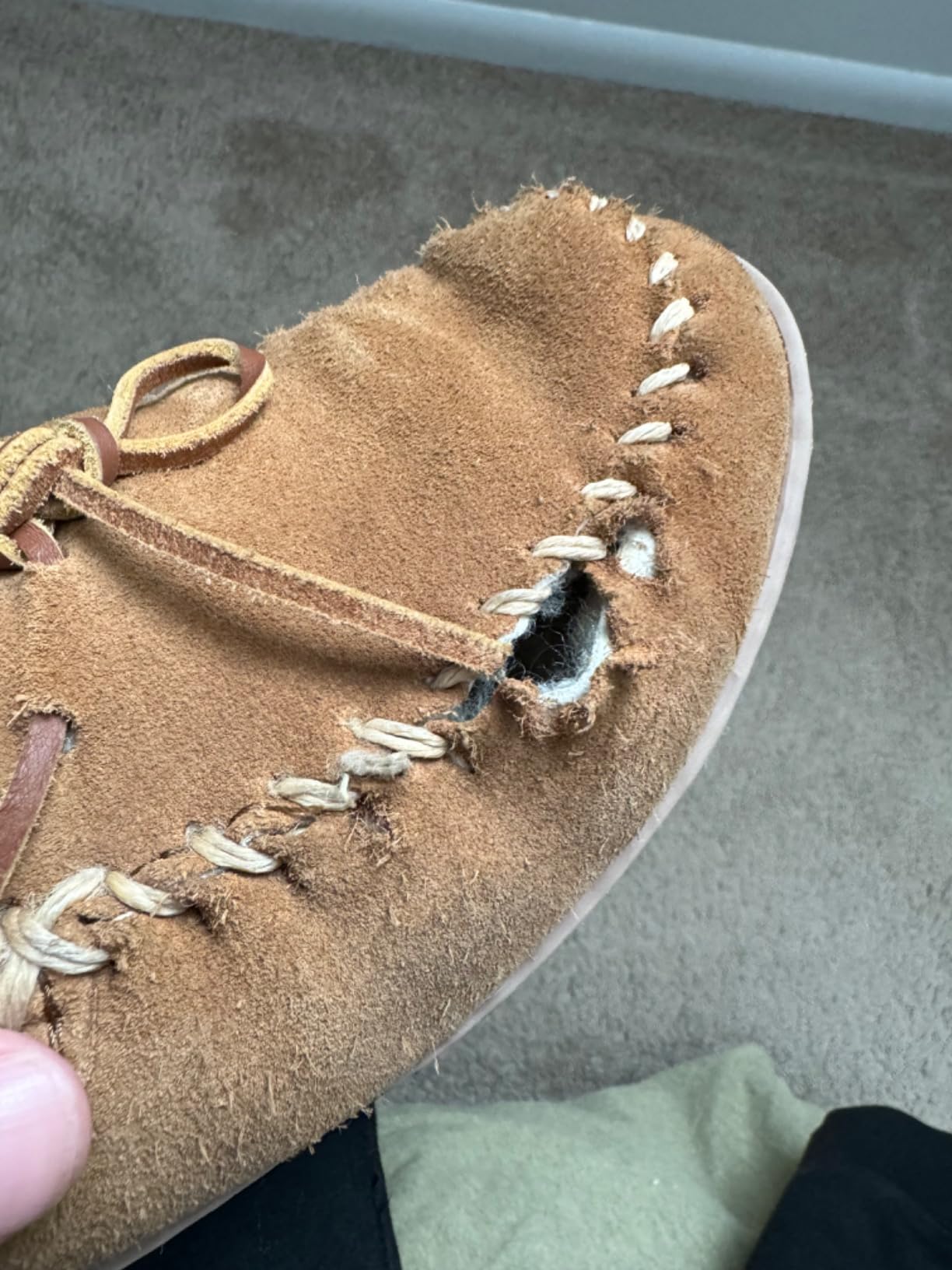 Minnetonka Men's Sheepskin Hardsole Slipper customer photo 2