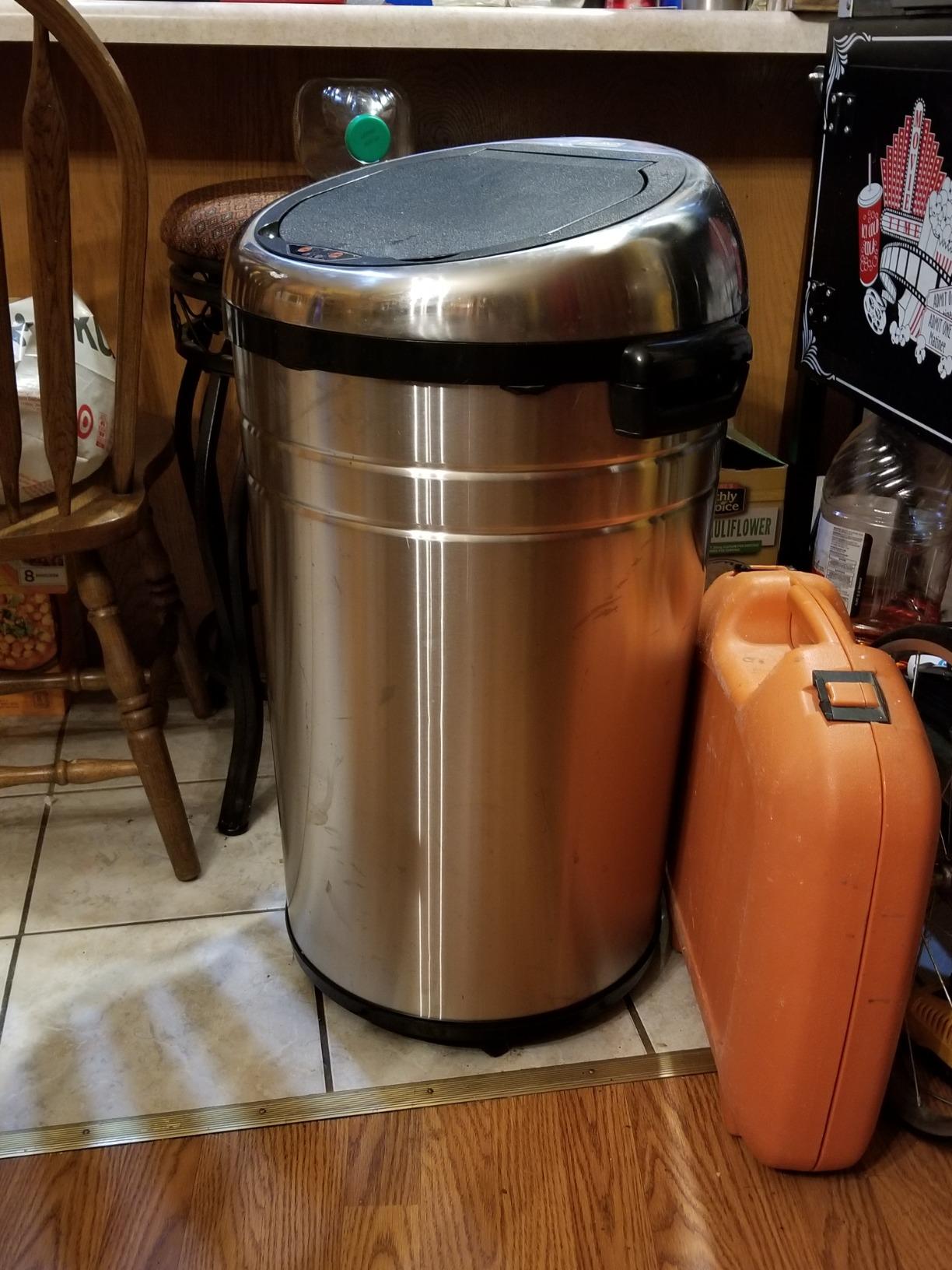 iTouchless 23 Gallon Sensor Trash Can with AbsorbX Odor Control System & Wheels, Stainless Steel Touchless Commercial Grade 85 Liter Garbage Bin for Office, Store, Home and Kitchen customer photo 1