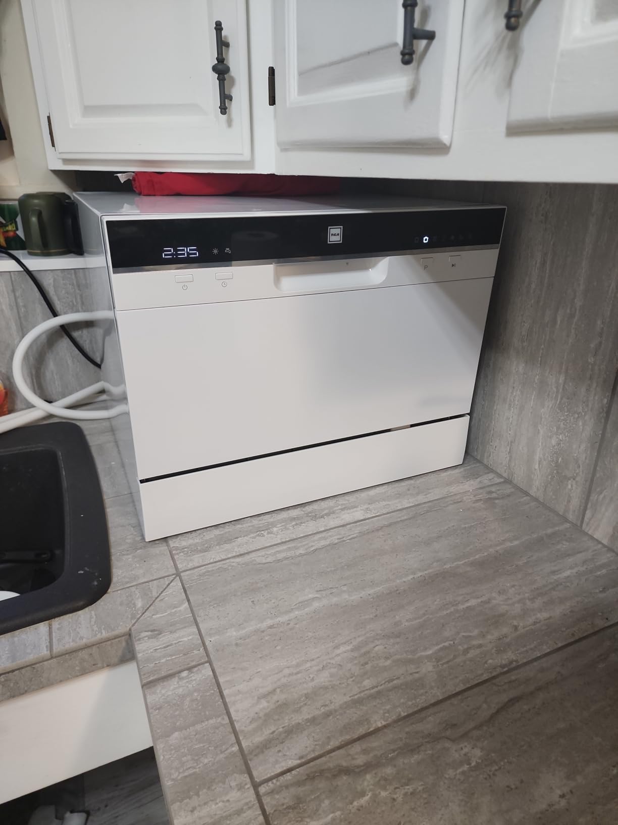 Hamilton Beach HBDW3208 Counter Top Portable Dishwasher, 6 Place Settings, White customer photo 1
