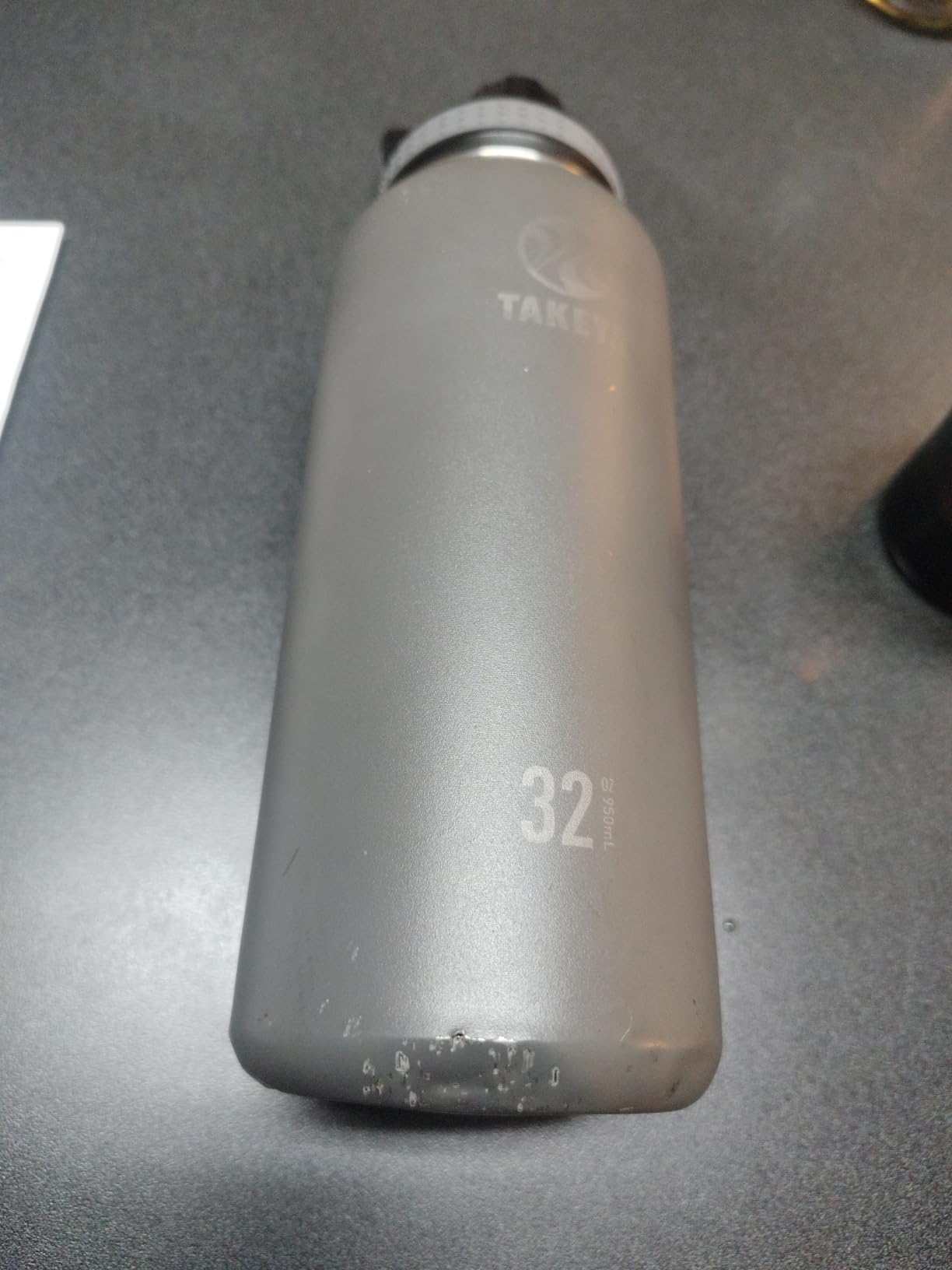 Takeya Originals 40 oz Vacuum Insulated Stainless Steel Water Bottle - Leakproof & BPA-Free Spout Lid - Keeps Drinks Cold 24 Hrs/Hot 12 Hrs - Double-Wall Design - Ideal for Active Lifestyles, Black customer photo 1