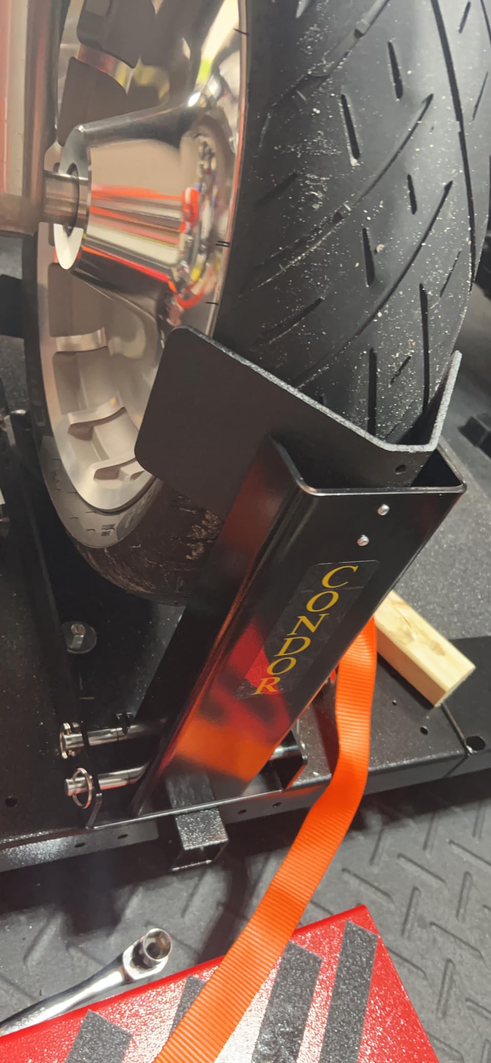 Condor Motorcycle Trailer-Only Chock/Simple Chock for Wheel Chock or Trailer Stand (SC-2000) customer photo 1