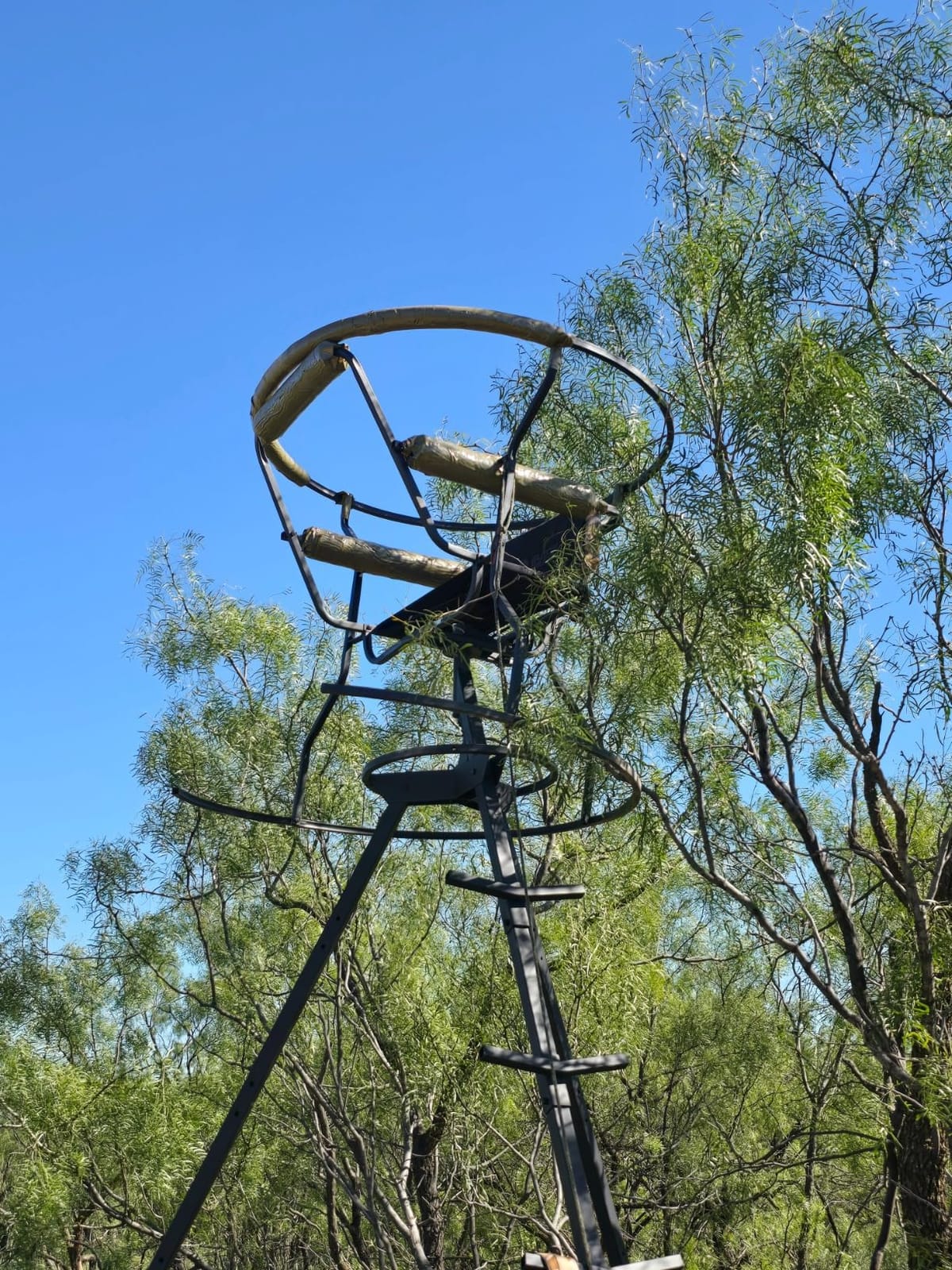 Guide Gear 12' Tripod Deer Stand Tower for Hunting Climbing Hunt Seat, Hunting Gear Equipment Accessories customer photo 2
