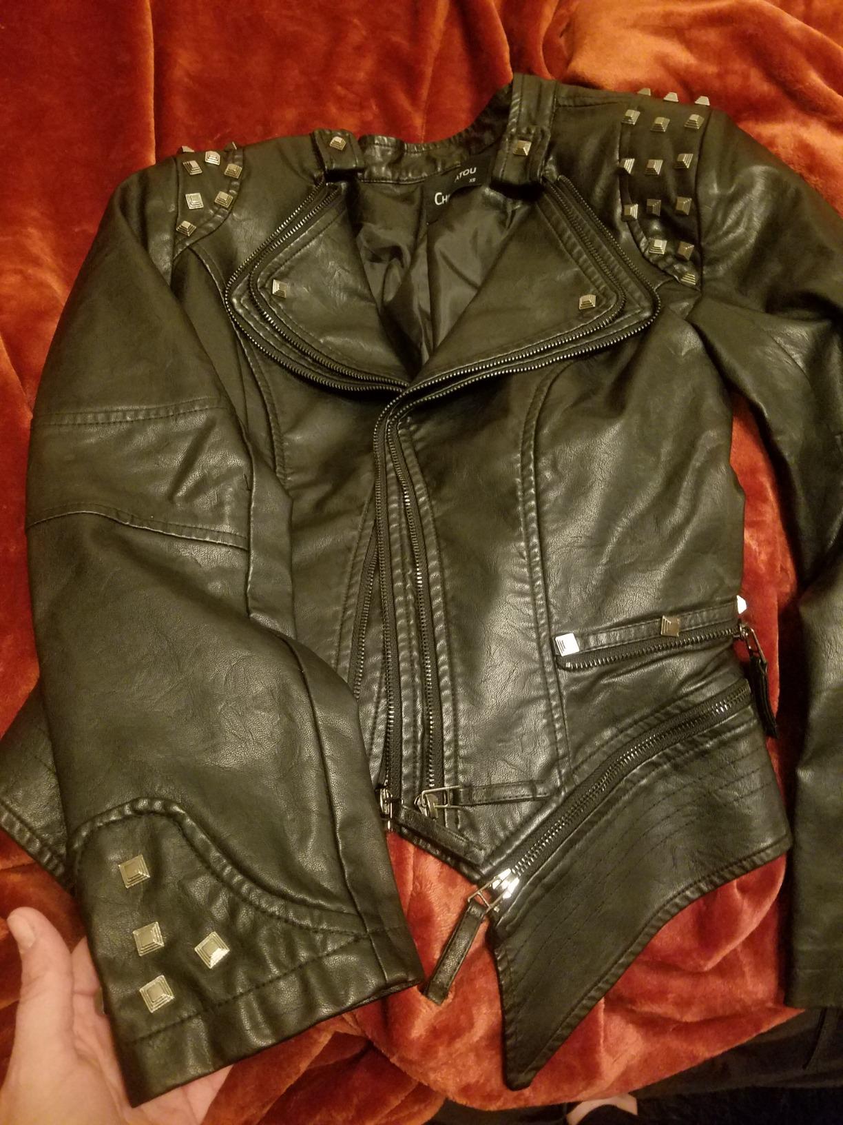 chouyatou Women's Fashion Studded Perfectly Shaping Faux Leather Biker Jacket customer photo 1