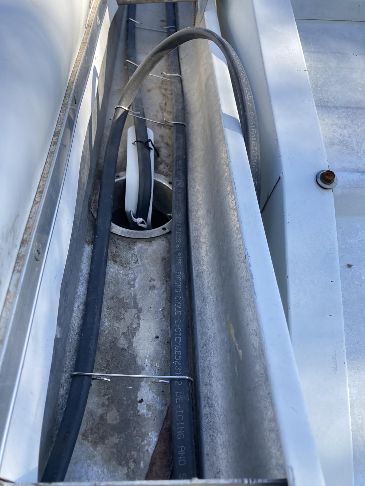 RADIANT SOLUTIONS HeatTapePro Self-Regulating Heat Cable for Roof, 150 ft | Intelligent Commercial Grade, GlowCap, 10 Year Warranty, Ice Dam & Pipe Freeze Protection, 10 ft Cord, 120V, 6 watts/ft customer photo 1