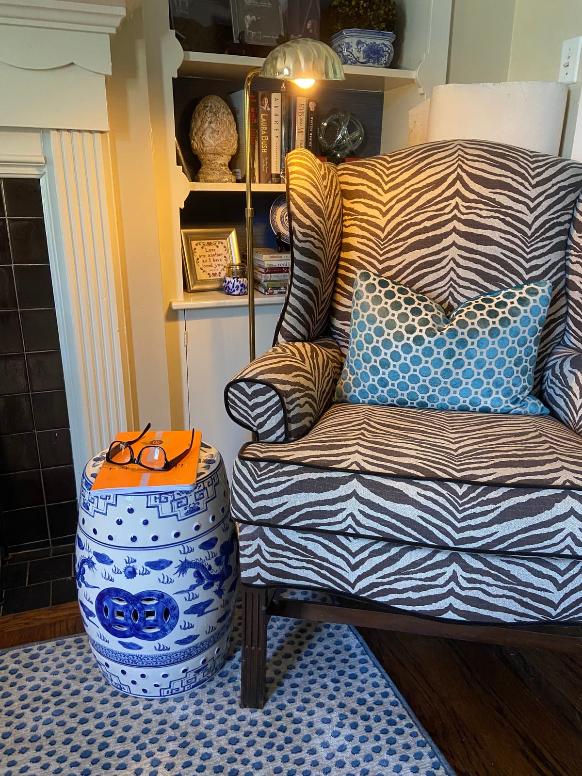 SAFAVIEH Furniture - Dragon's Breath Decorative Garden Stool - Blue - Ceramic customer photo 2