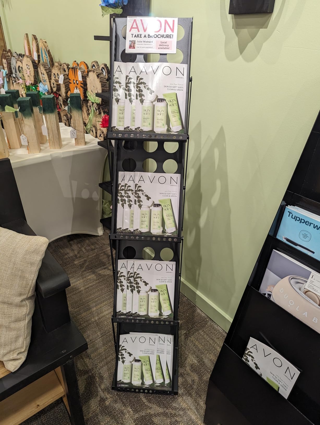 Polmart Portable Floor Display Rack for Magazines, Brochures & Flyers (Adjustable 4-Tier, Black) customer photo 2